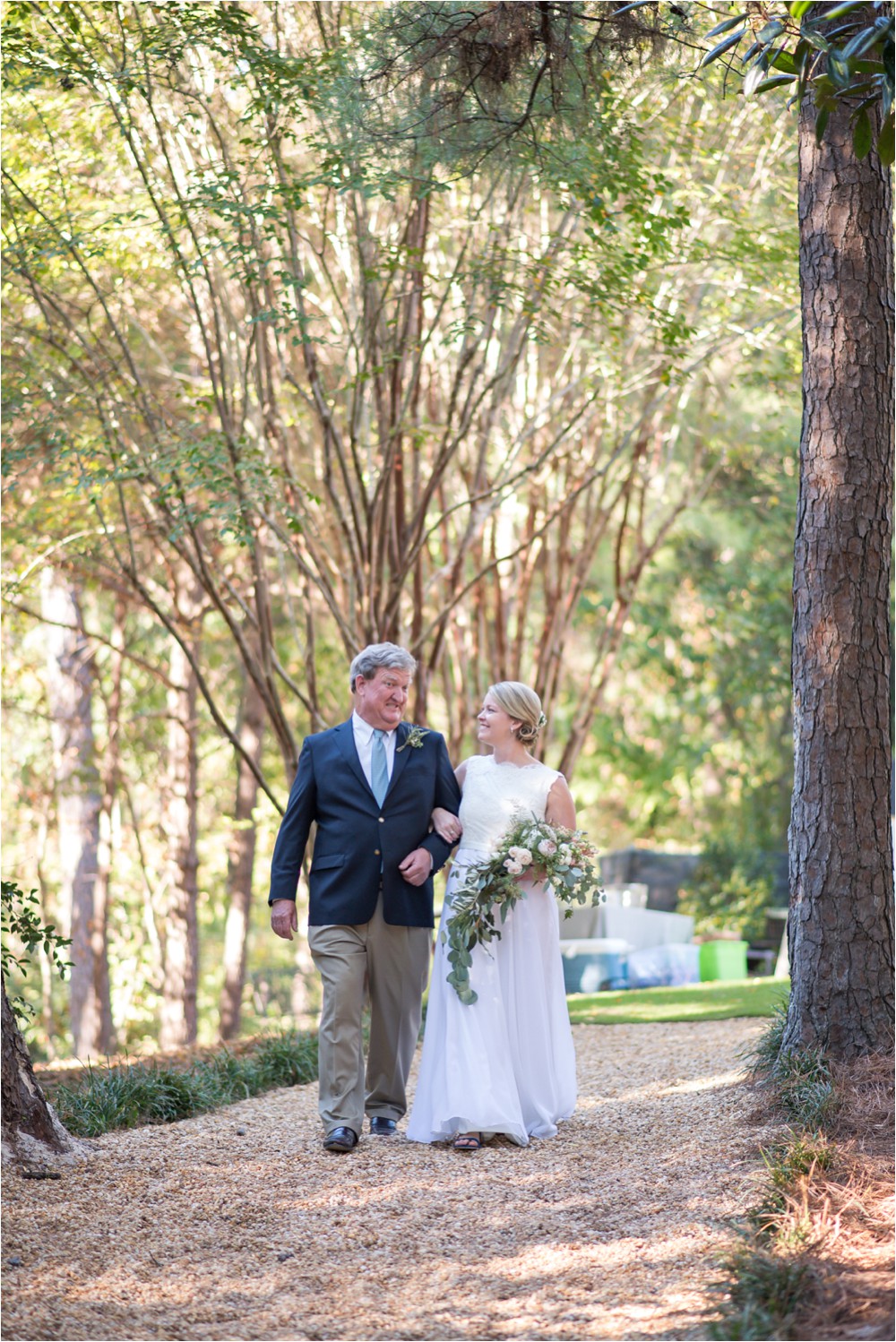 intimate-outdoor-wedding-at-home-in-columbus-georgia-by-eliza-morrill-photography_0025