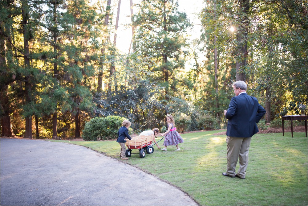 intimate-outdoor-wedding-at-home-in-columbus-georgia-by-eliza-morrill-photography_0040