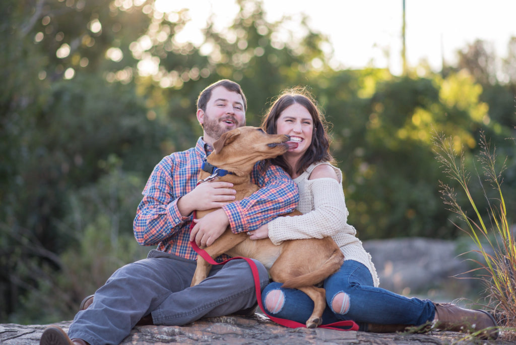 How to Photograph Weddings and Engagement Sessions with Dogs (+ Posing Ideas!)